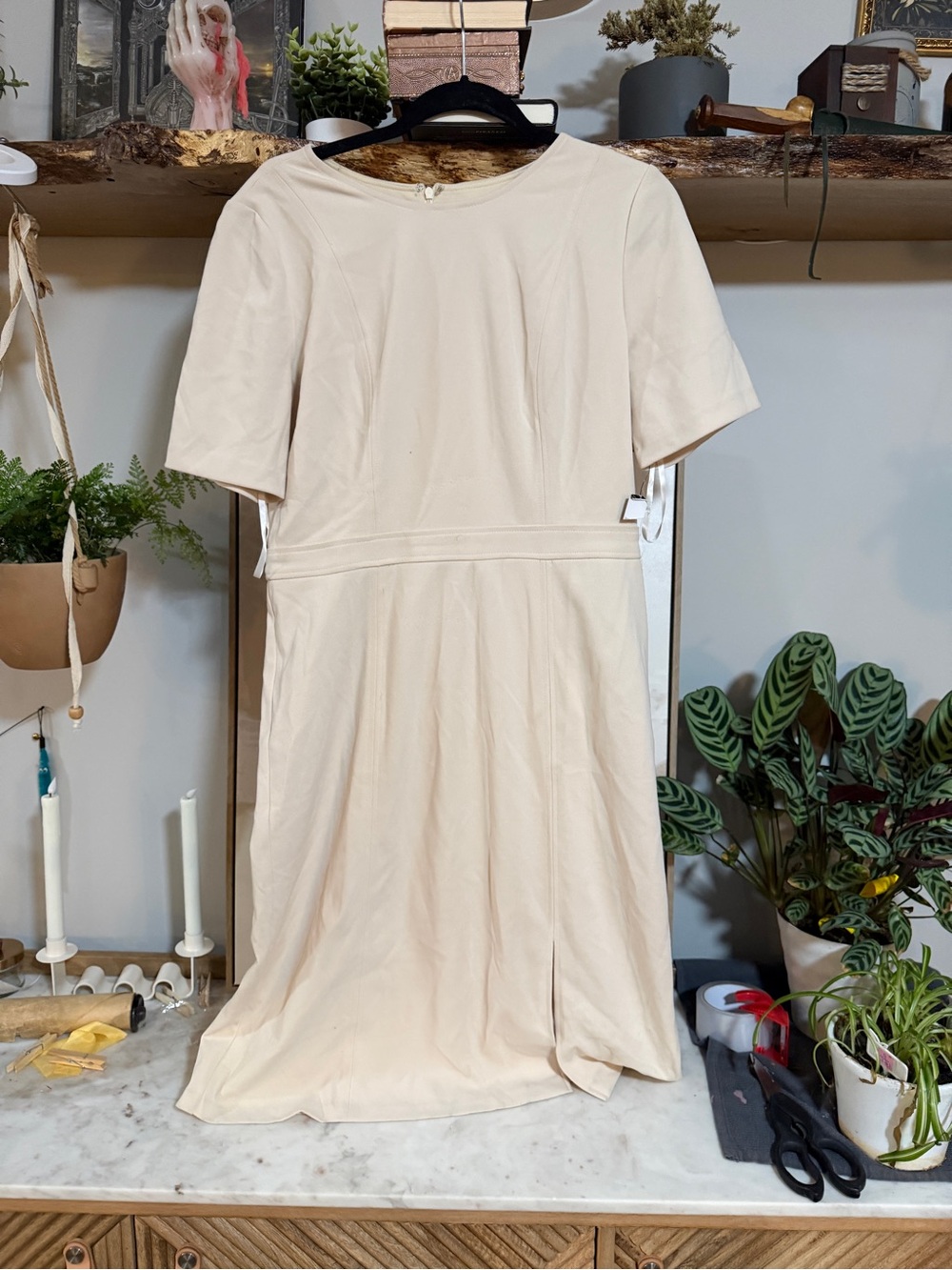 Maggy London Cream Short Sleeve Midi Dress FLAWED
